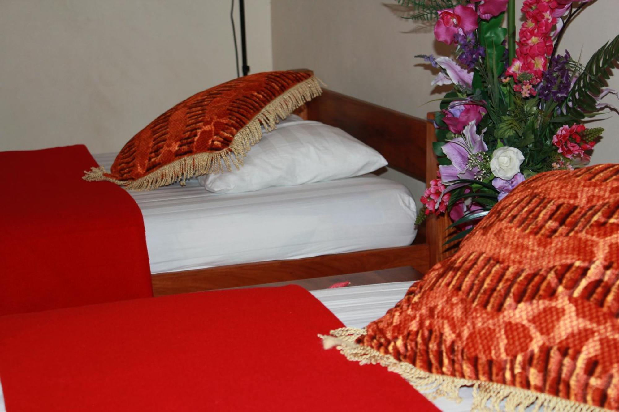 Pacific Paradise Motel Port Vila Buitenkant foto