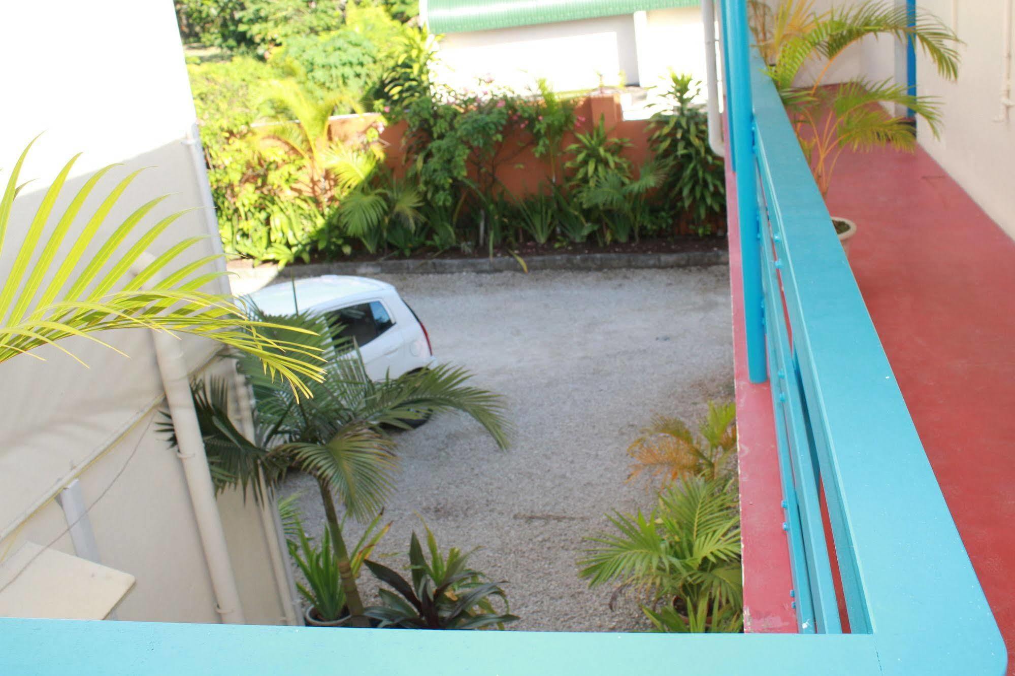 Pacific Paradise Motel Port Vila Buitenkant foto