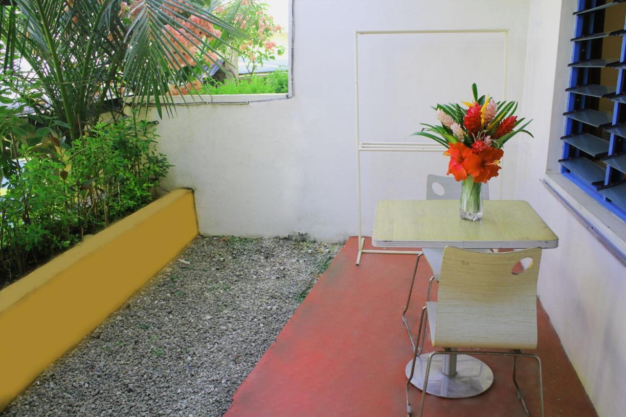 Pacific Paradise Motel Port Vila Buitenkant foto